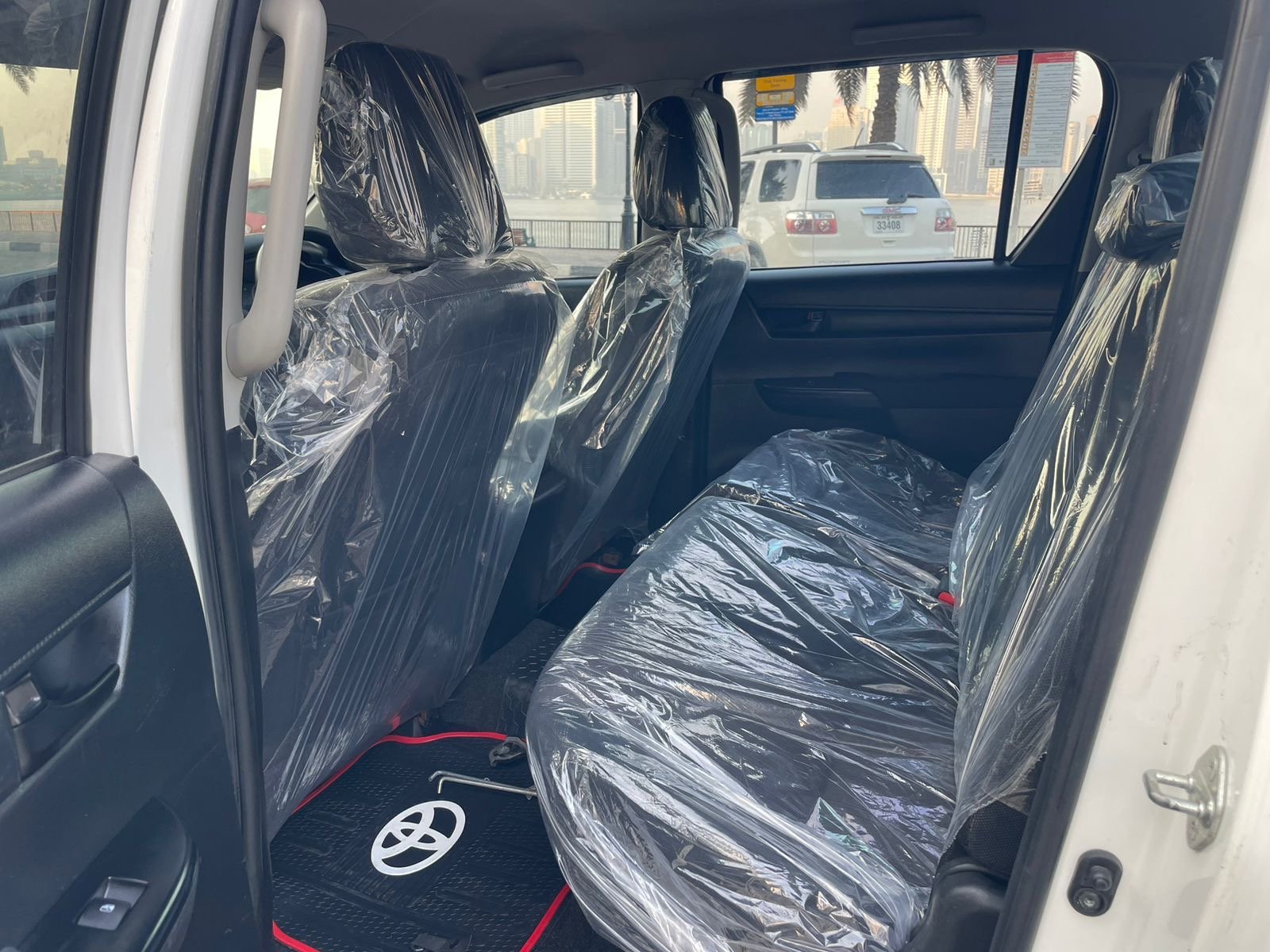 Toyota Hilux SR5 2017 White Bullbar image